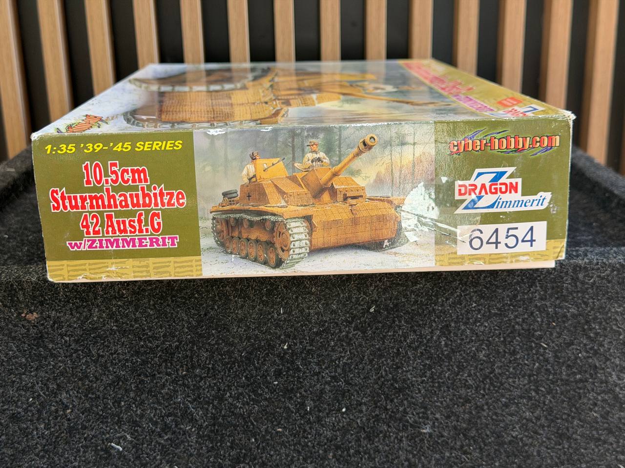 Модель для сборки 1:35 10.5cm Sturmhaubitze 42 Ausf.G (Dragon) (Новый)