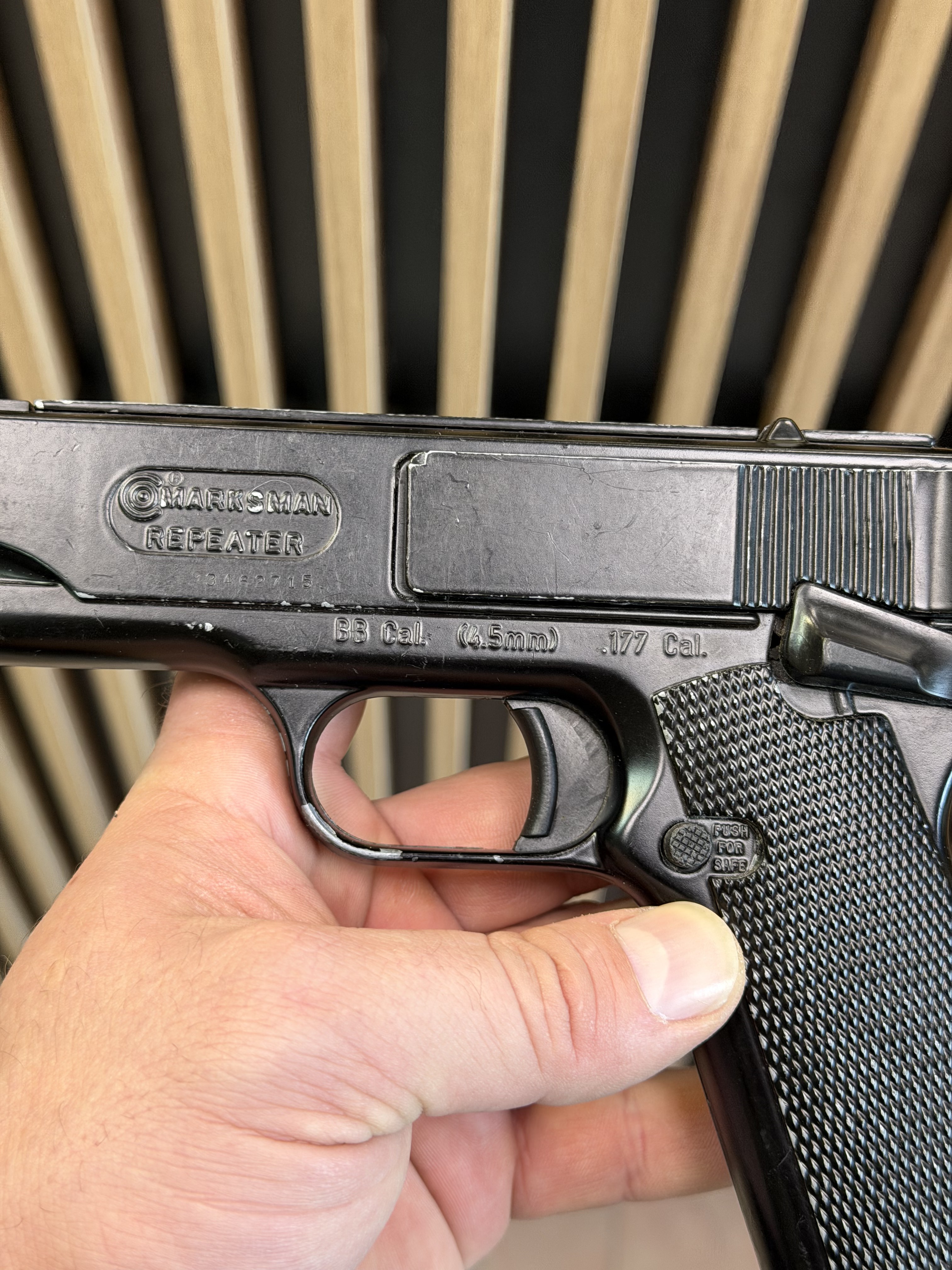 Пружинно-поршневой пневматический пистолет Marksman Repeater 1010C (Кольт 1911) cal. 4.5 mm (Б\У)