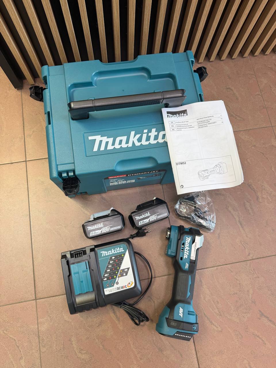 Реноватор аккумуляторный 18В Makita DTM52 (Новый)