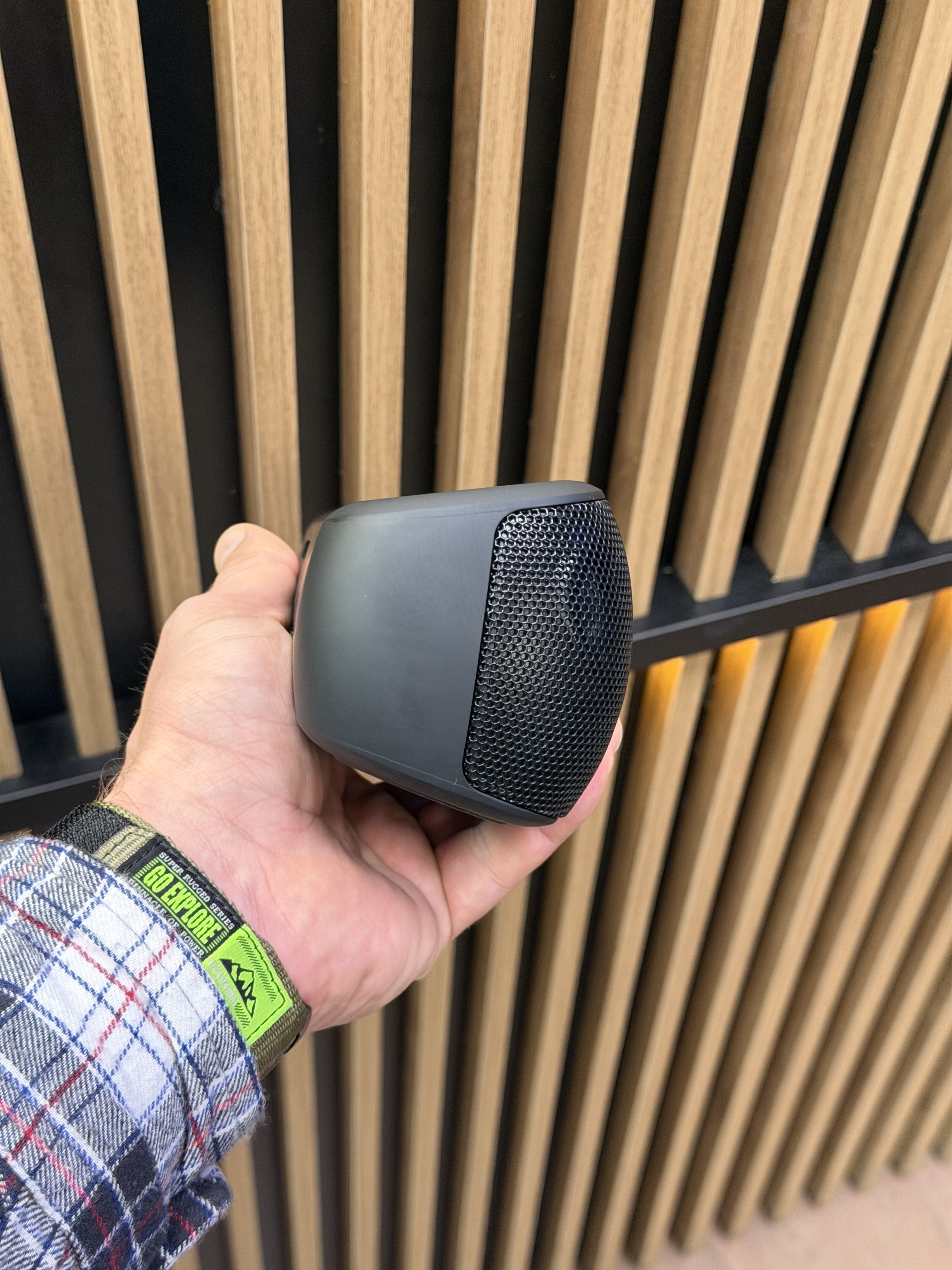 Портативная колонка Anker Soundcore Motion Plus черная (Б\У)
