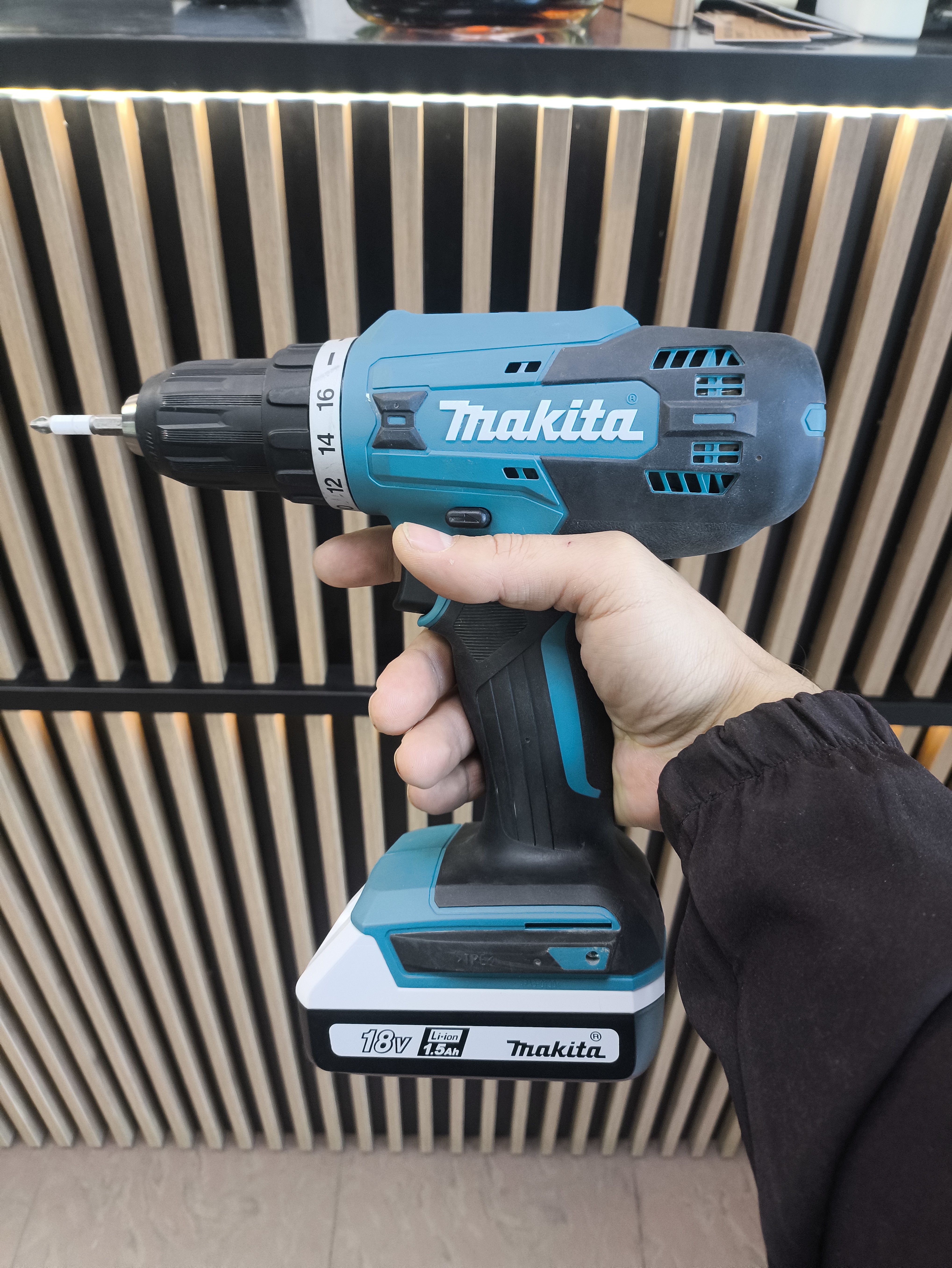 Дрель-шуруповерт Makita аккумулятор G-серия 18V, DF488D (Б\У)