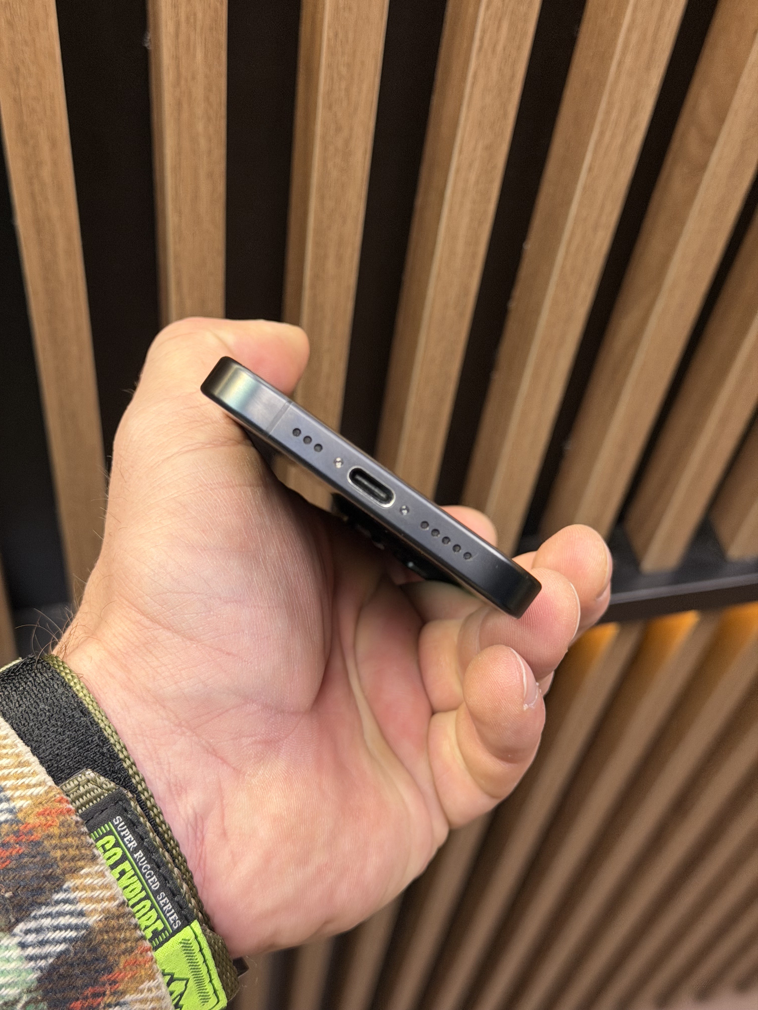 Apple iPhone 15 Pro 256Gb Black Titan (Б\У)