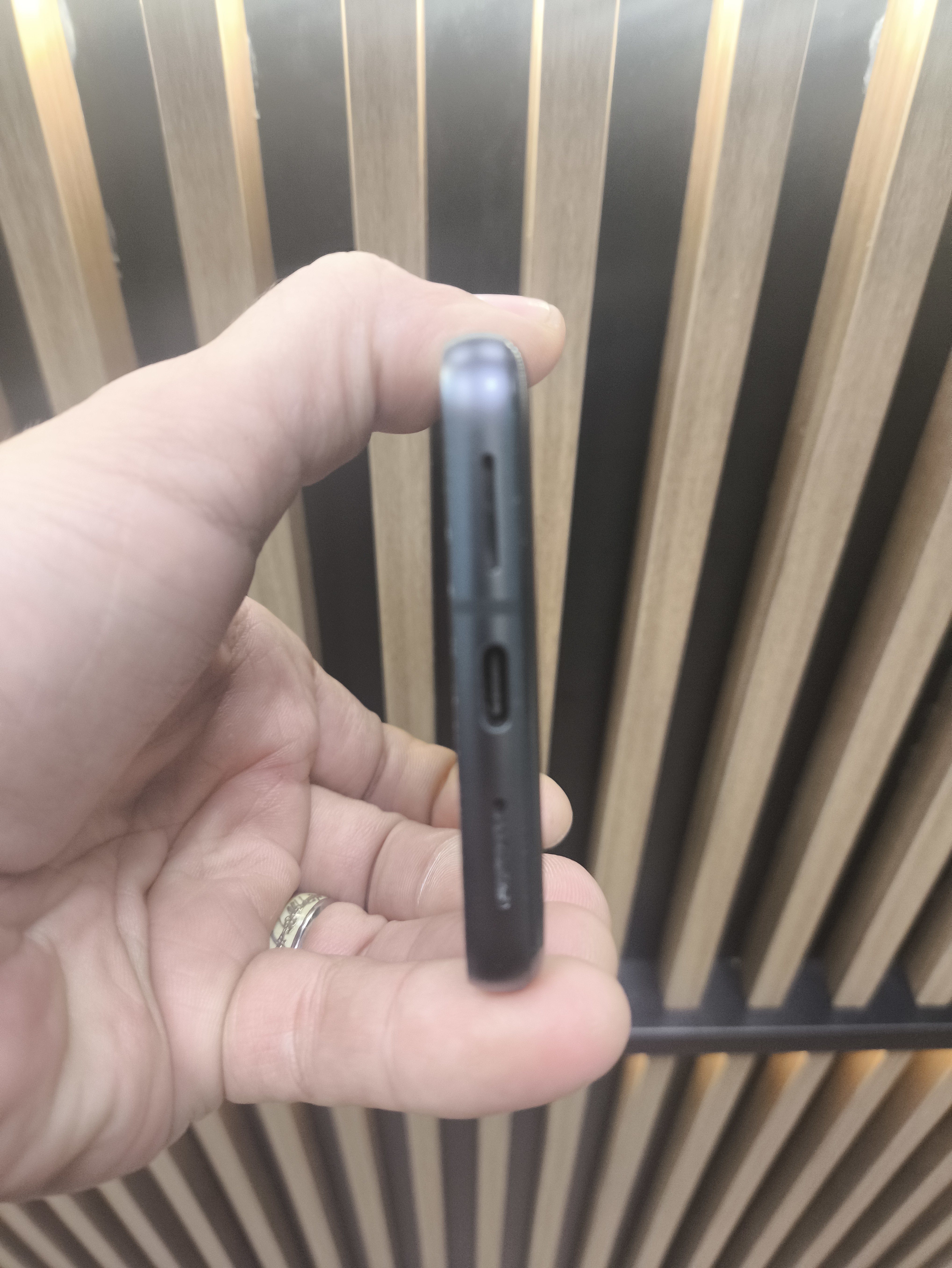 Телефон Google Pixel 8 8/128 черный (Б\У)