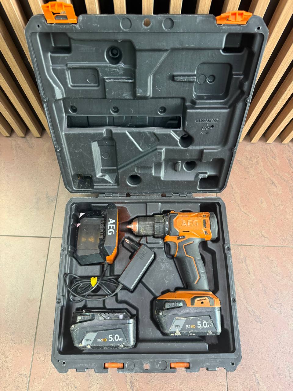Дрель-шуруповерт AEG BS18G4-202C 18V + 2 АКБ 5Ah + З\У + кейс (Б\У)