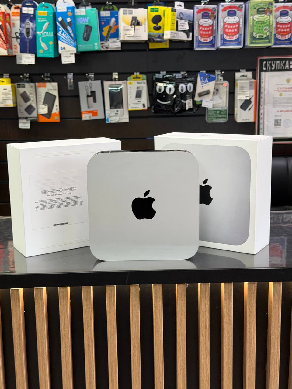 Apple Mac M2 chip 8/256 silver (Б\У)