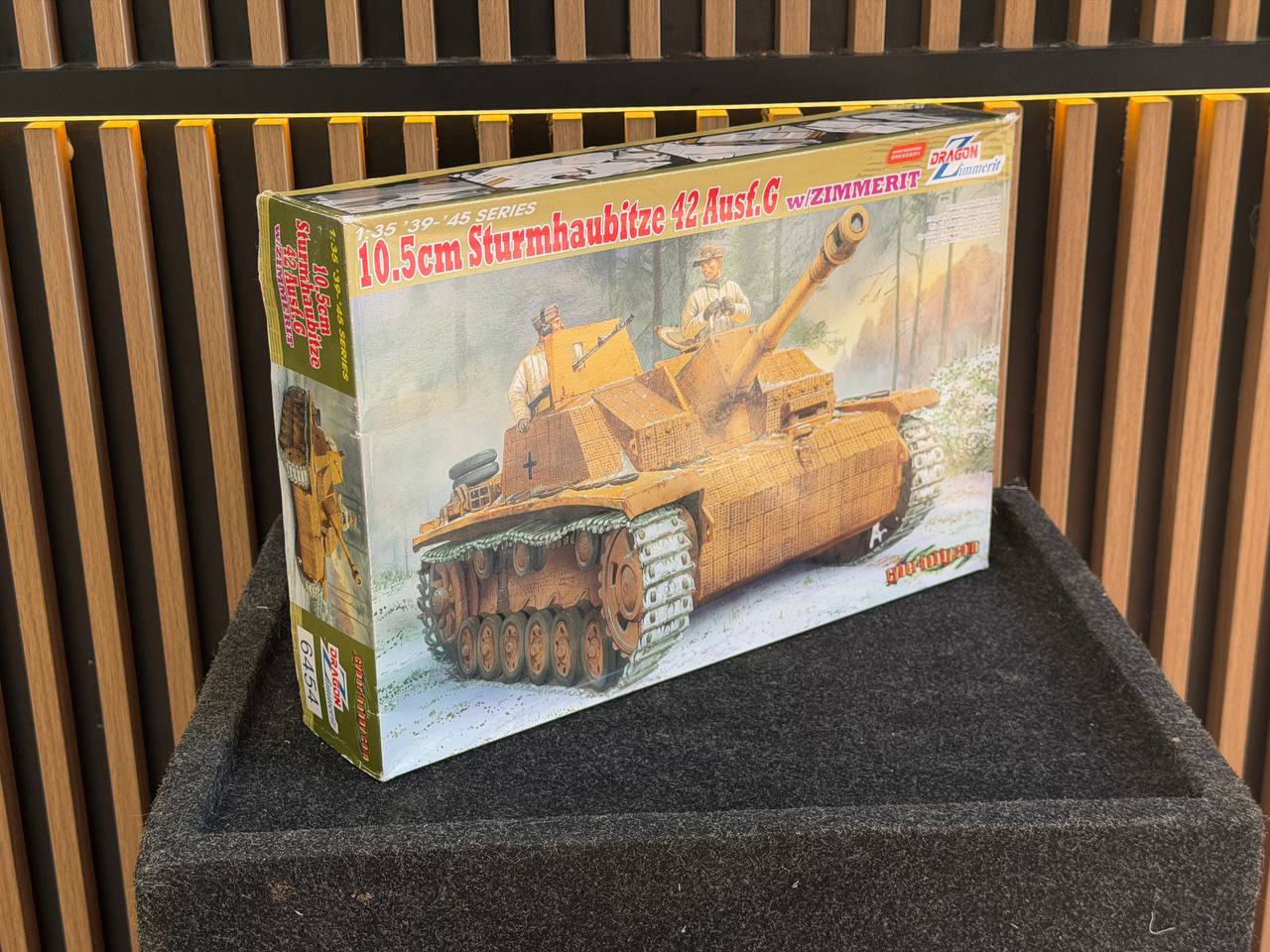 Модель для сборки 1:35 10.5cm Sturmhaubitze 42 Ausf.G (Dragon) (Новый)
