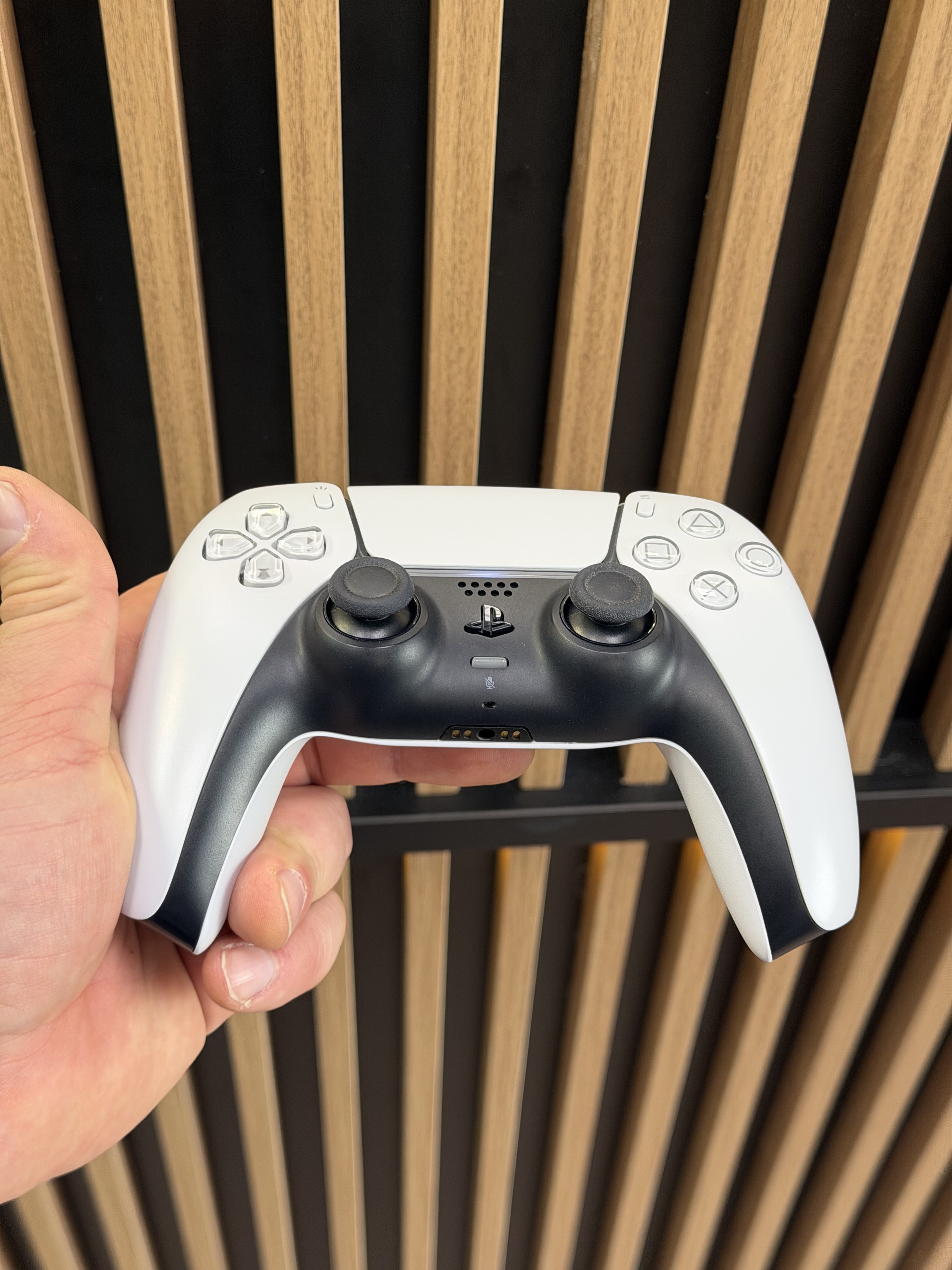 Беспроводной геймпад Sony DualSense для PS5 CFI-ZTC1G черно-серый (Б\У)