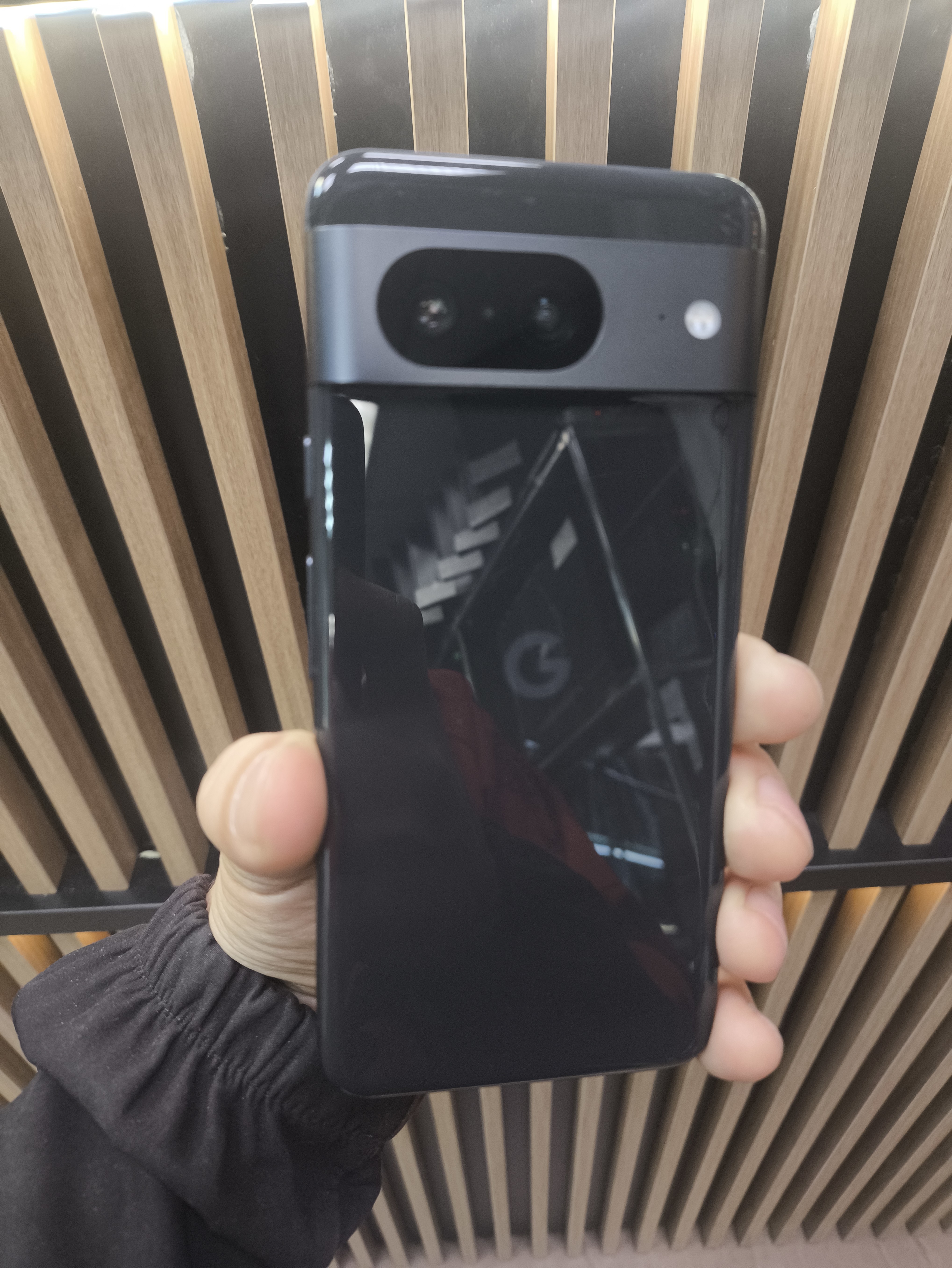 Телефон Google Pixel 8 8/128 черный (Б\У)