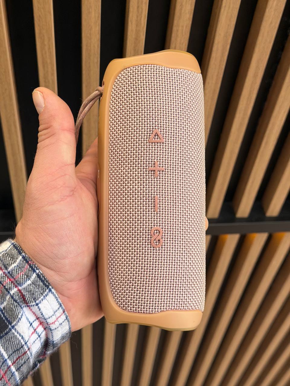 Портативная акустика JBL Flip 5, бежевая (Б/У)