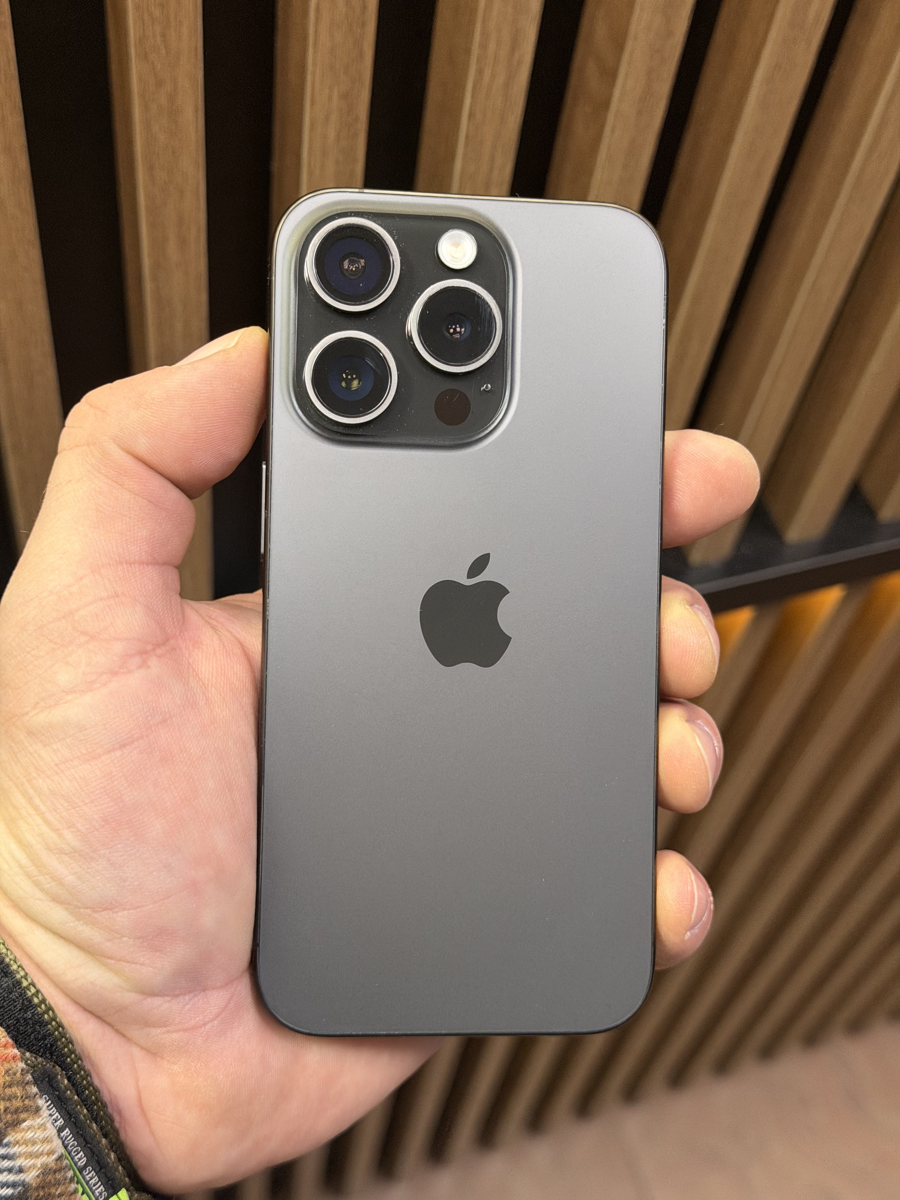 Apple iPhone 15 Pro 256Gb Black Titan (Б\У)