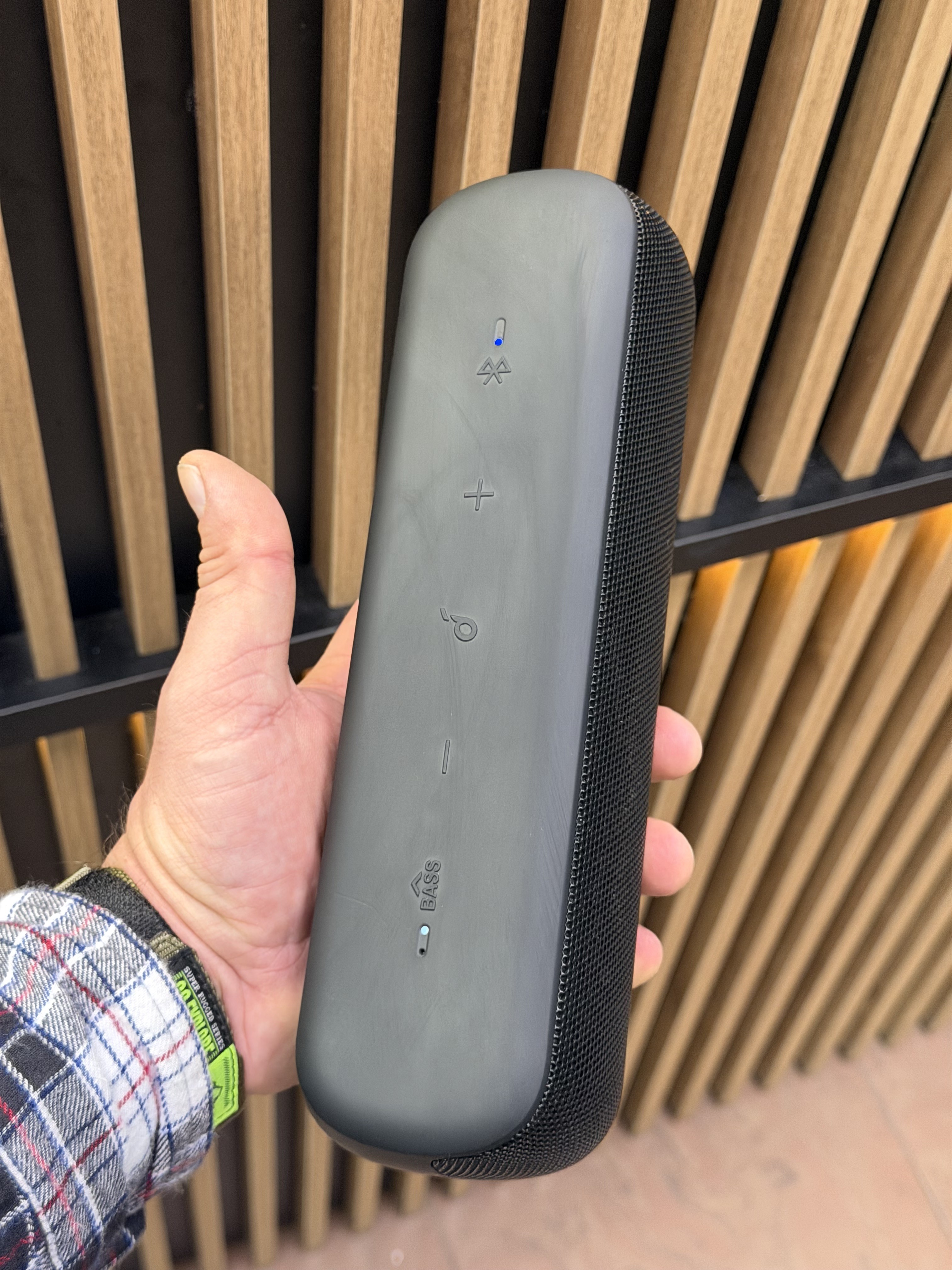 Портативная колонка Anker Soundcore Motion Plus черная (Б\У)