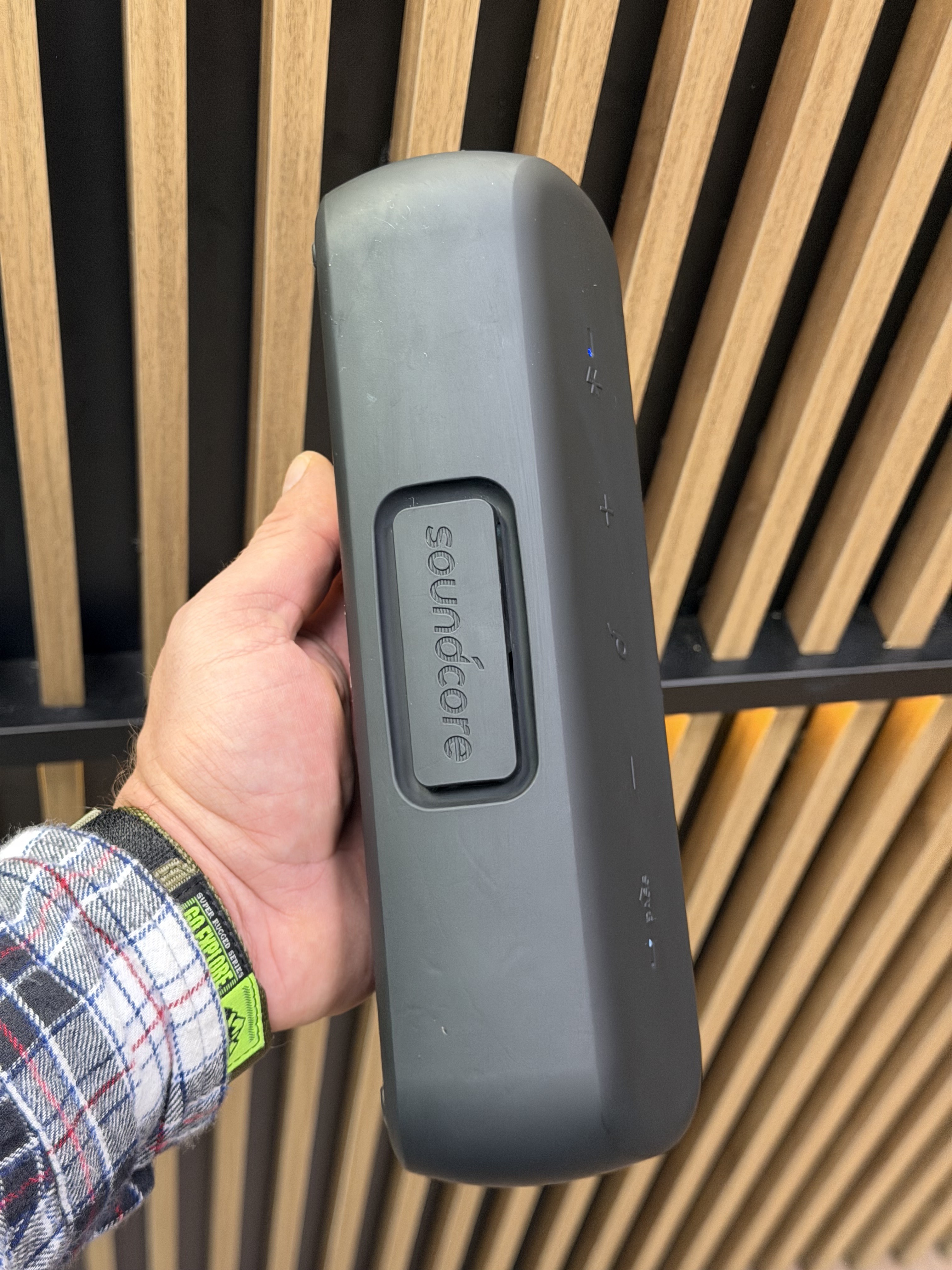 Портативная колонка Anker Soundcore Motion Plus черная (Б\У)
