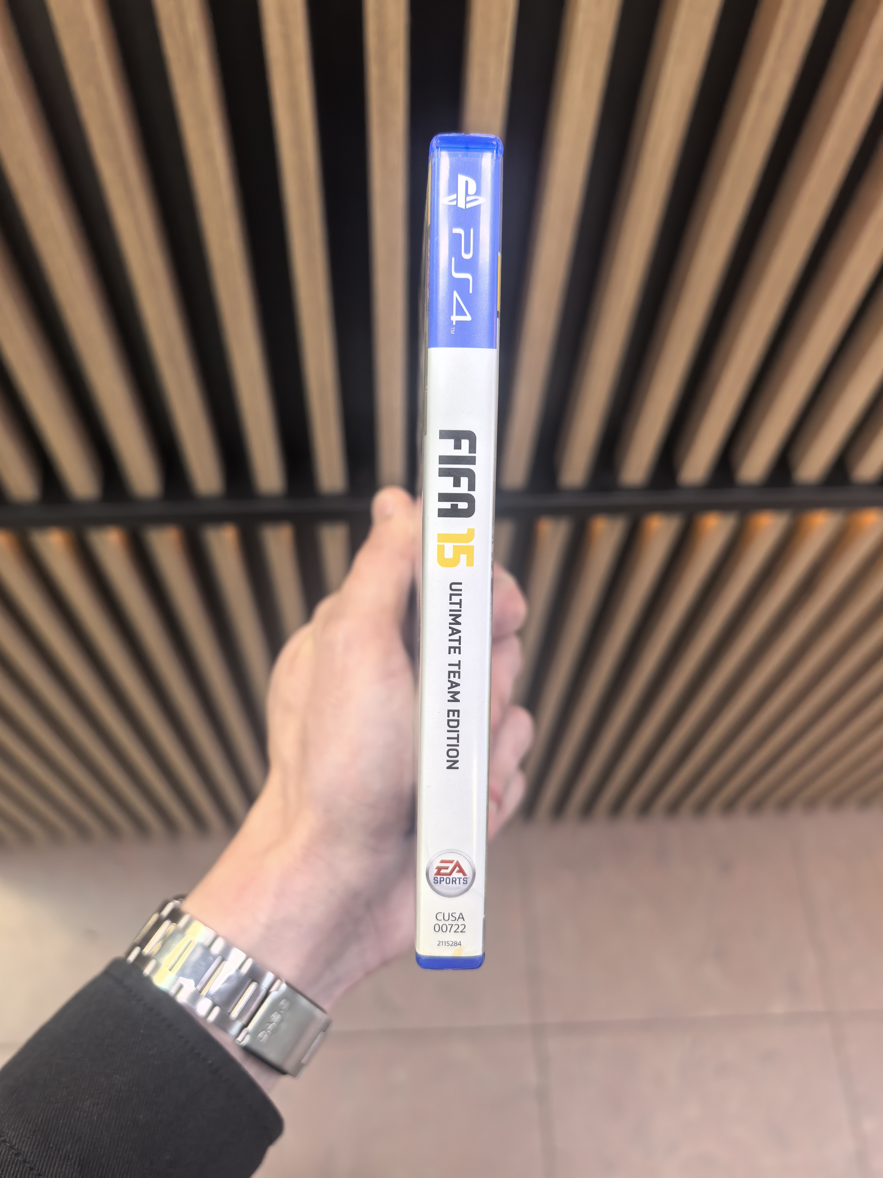 Игра FIFA 15 Ultimate Team Edition для PS4, русская версия, диск (Б\У)