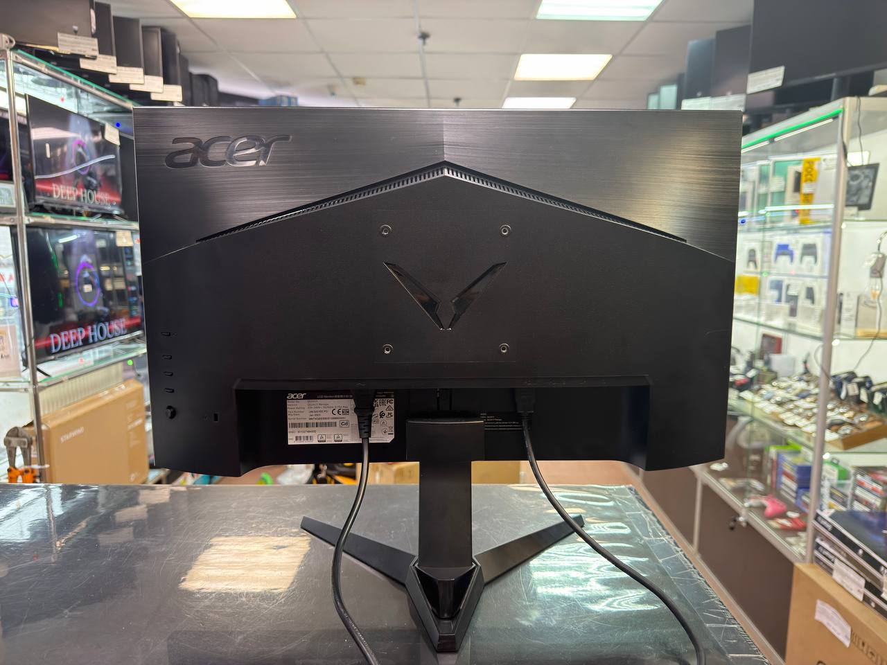 
23.8" Монитор Acer Nitro QG241YPbmiipx, 1920x1080, 165 Гц, *VA, черный (Б/У)
