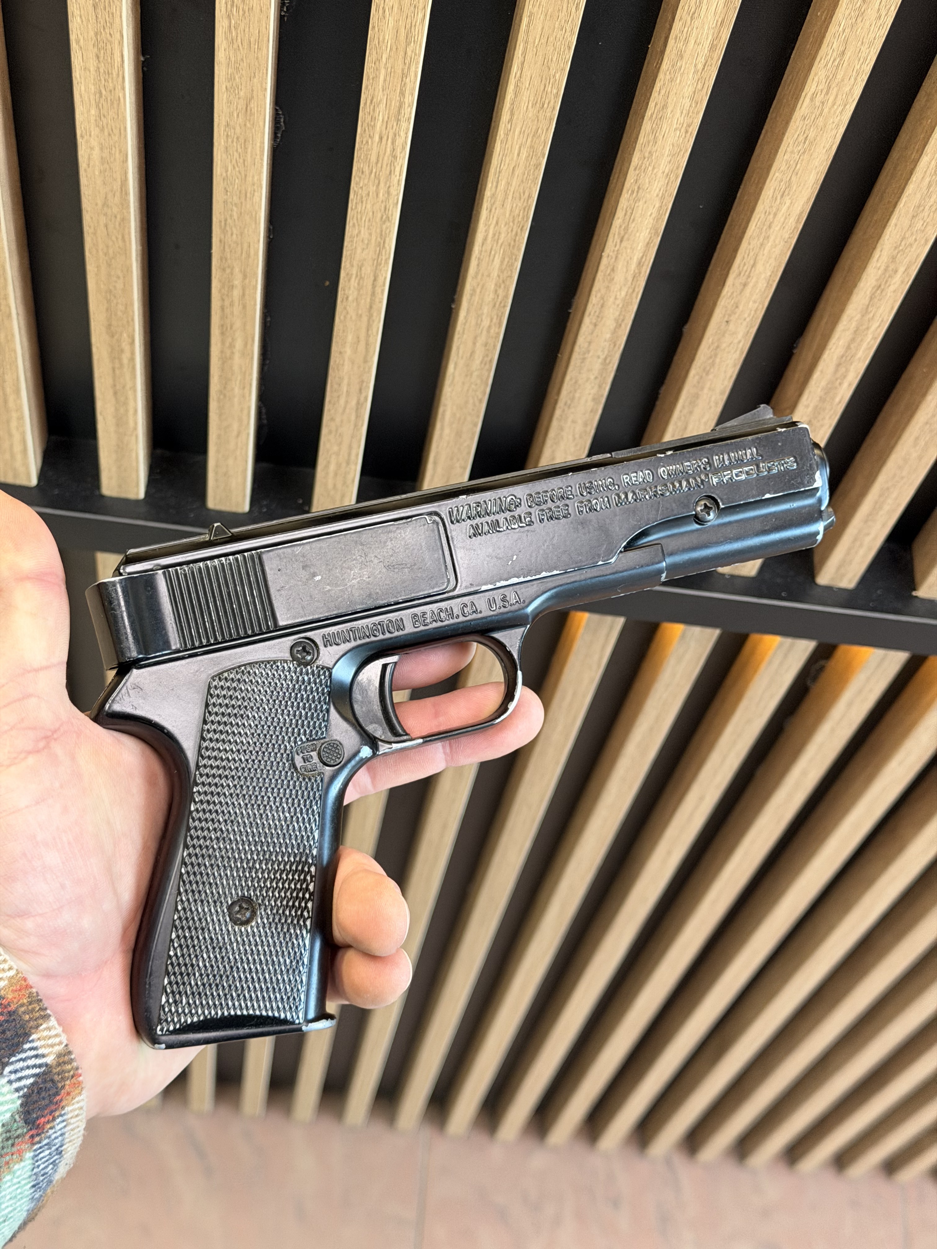 Пружинно-поршневой пневматический пистолет Marksman Repeater 1010C (Кольт 1911) cal. 4.5 mm (Б\У)