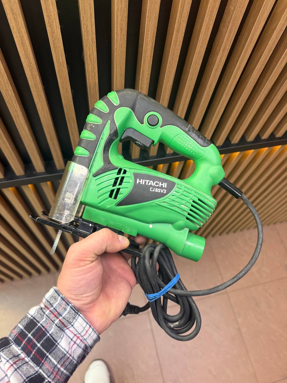 Лобзик Hitachi CJ65V3, зеленый, 400Вт, 3000х/мин, подключение к пылесосу