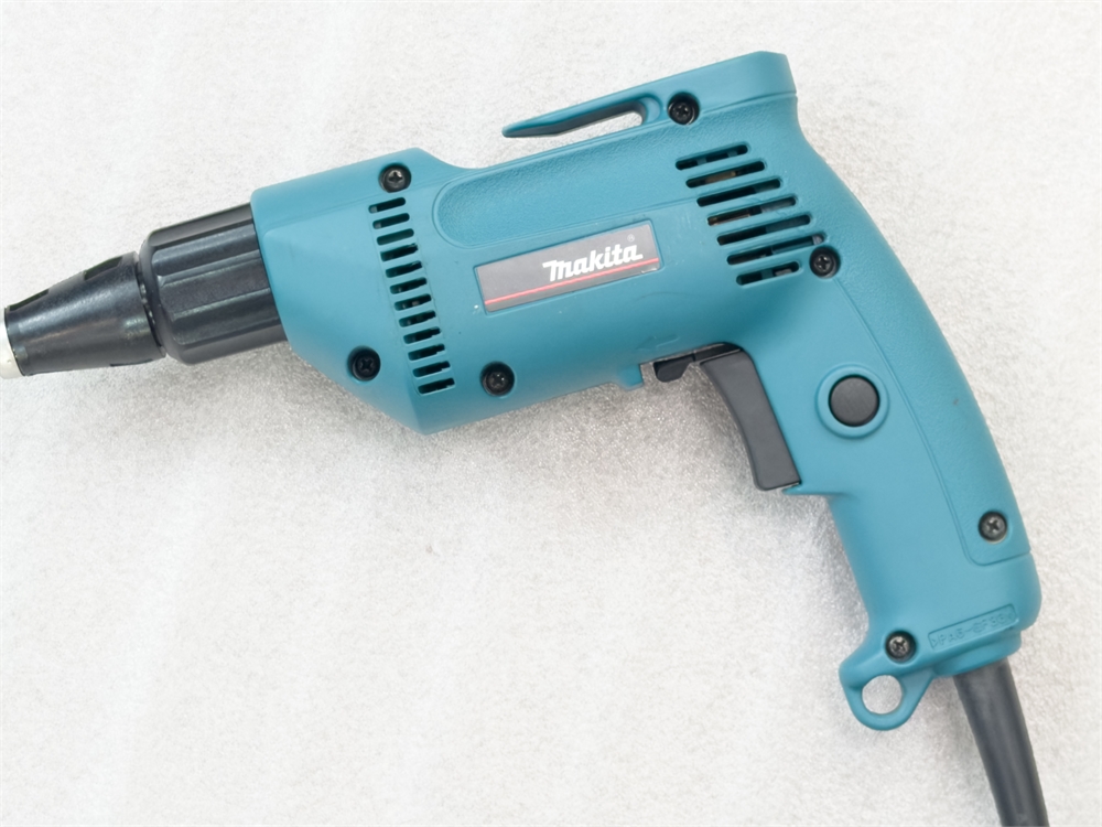 Шуруповерт Makita 6821 (Б/У)