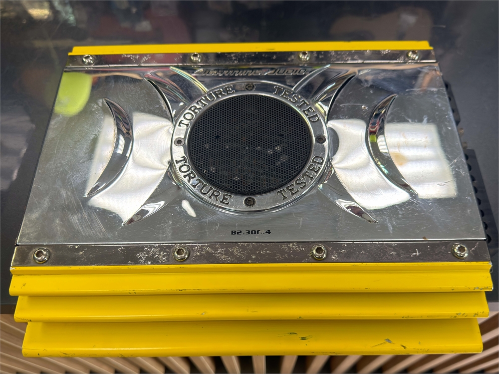 Усилитель в авто Lightning Audio B2.300.4 (Б/У)